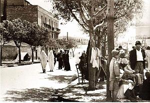 CA a- 104- Village negre